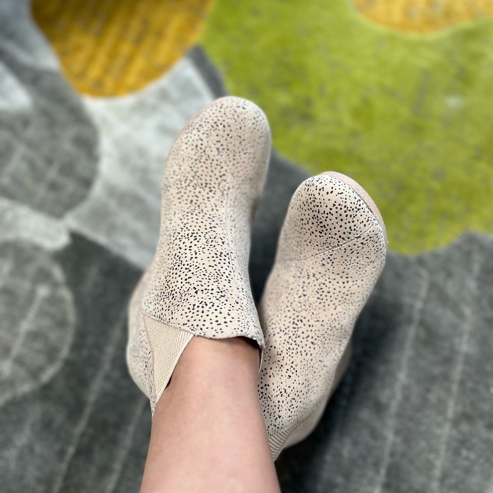 Tom’s Wedge Booties